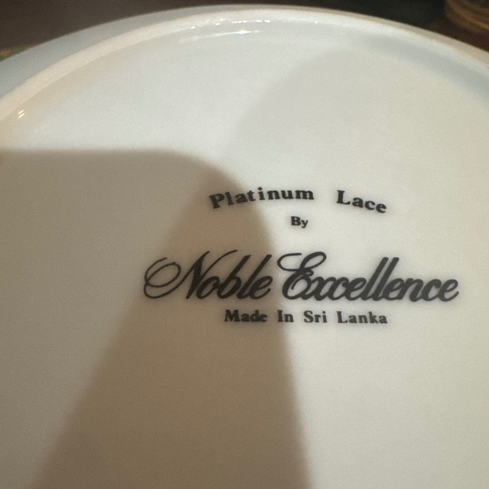 Set Of 7-Noble Excellence - Gold Platinum Lace - Soup Or Salad Bowls. 9 Inches. - Picture 5 of 5